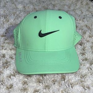 Nike min green hat dry-fit